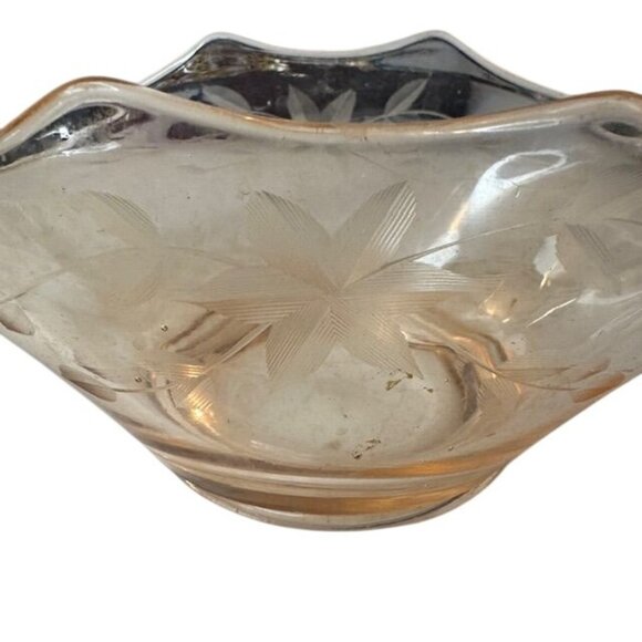 Vintage Pink Depression Glass Etched Floral Bowl With Dual Handles - Picture 6 of 7